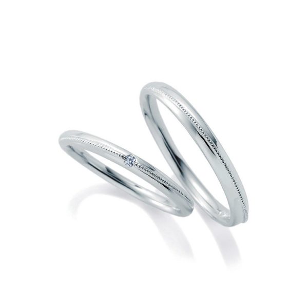 ミル打ちデザインが大人可愛いカフェリングの結婚指輪