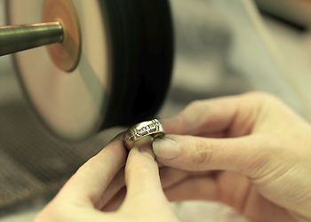 CHRISTIAN BAUER（クリスチャンバウアー）