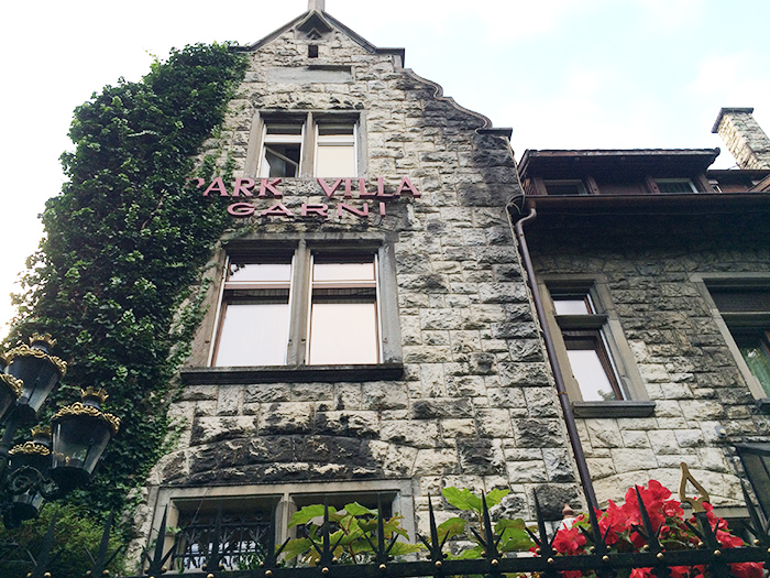 BROOCH新潟スイス旅フラージャコーのアトリエ見学に店長斎藤いきました。鍛造製法のマリッジリング老舗