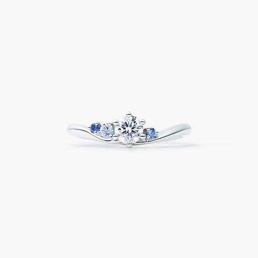 ブルーサファイヤが海を表す上品で華やかな婚約指輪はルシエのマリーン