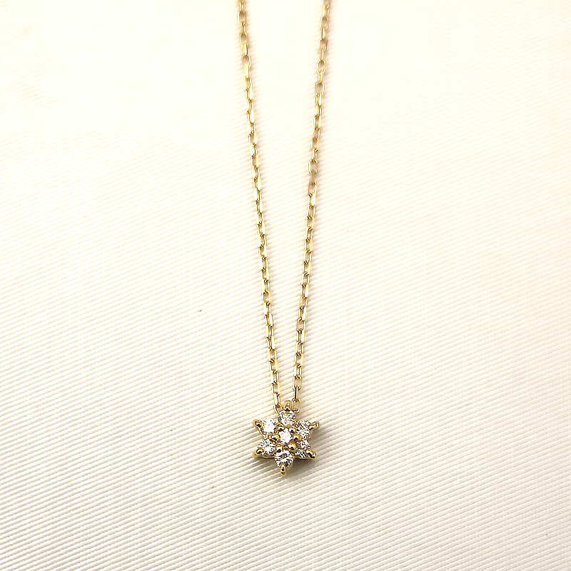 6Dia star necklace