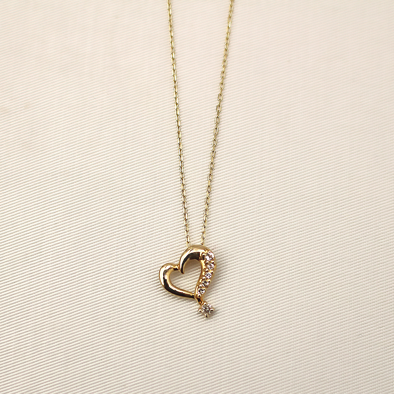 drop heart necklace