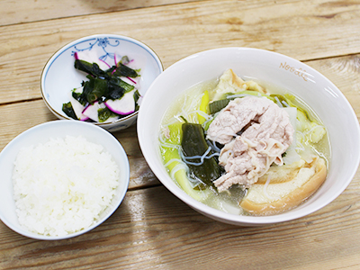 新潟　結婚指輪　婚約指輪　ブローチ