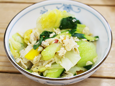 豚の生姜焼き、焼き茄子、卵とトマトのサラダ