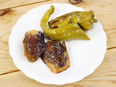 なすの酢醤油着け、ピーマンの炒め物