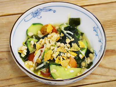 トマトときゅうりのサラダ