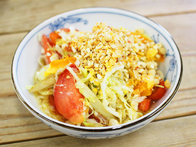 キャベツのシリアルサラダ