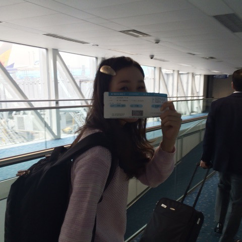 飛行機に乗り込みます