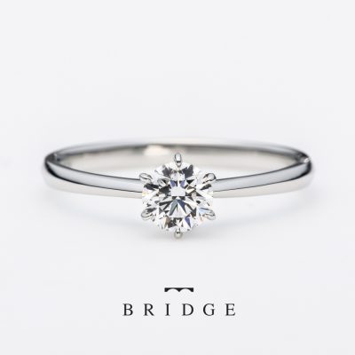新潟の花嫁に人気なシンプルで王道な婚約指輪エンゲージデザインの一輪の薔薇