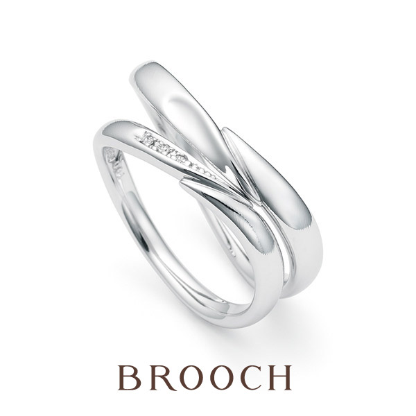 新潟でシンプルだけとへら磨きが特徴的なイサロイのブライダルリング