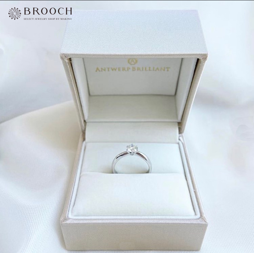 サプライズプロポーズはBROOCHブローチのダイヤモンド