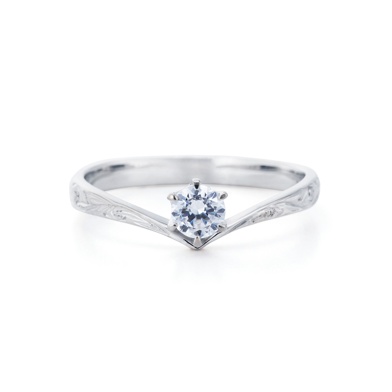 ハワイアンジュエリーカワイイ婚約指輪プリンセスカット