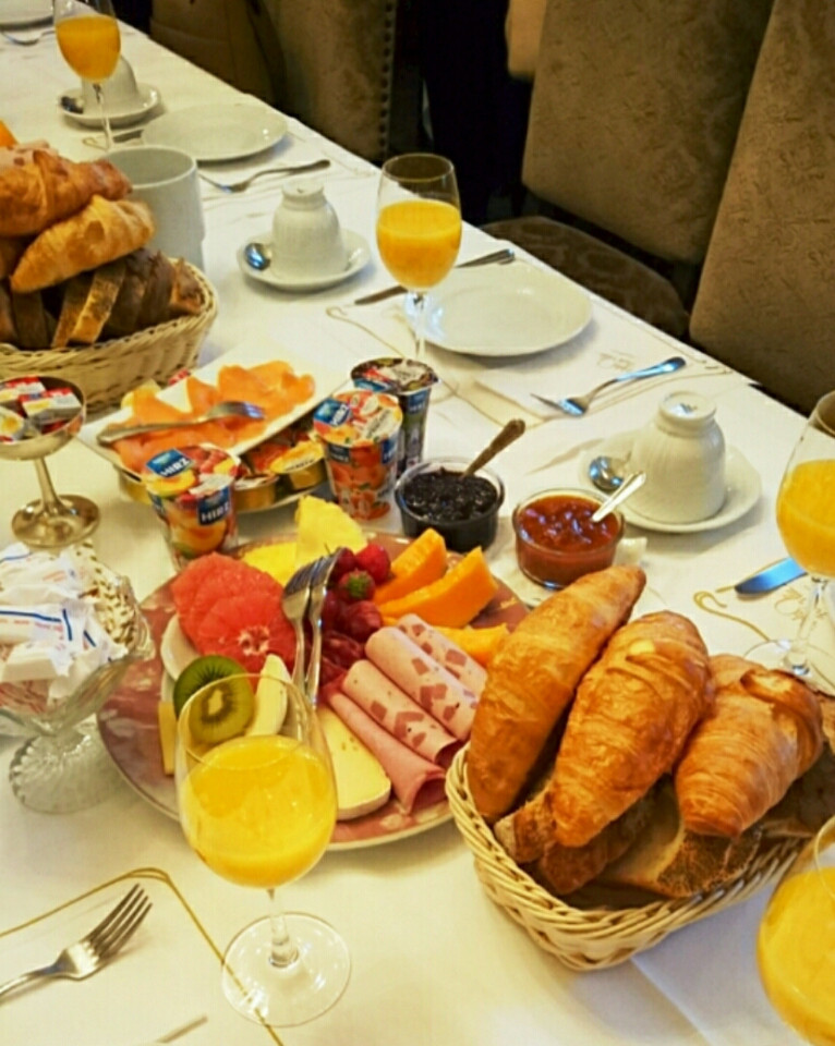 朝から豪華な朝食