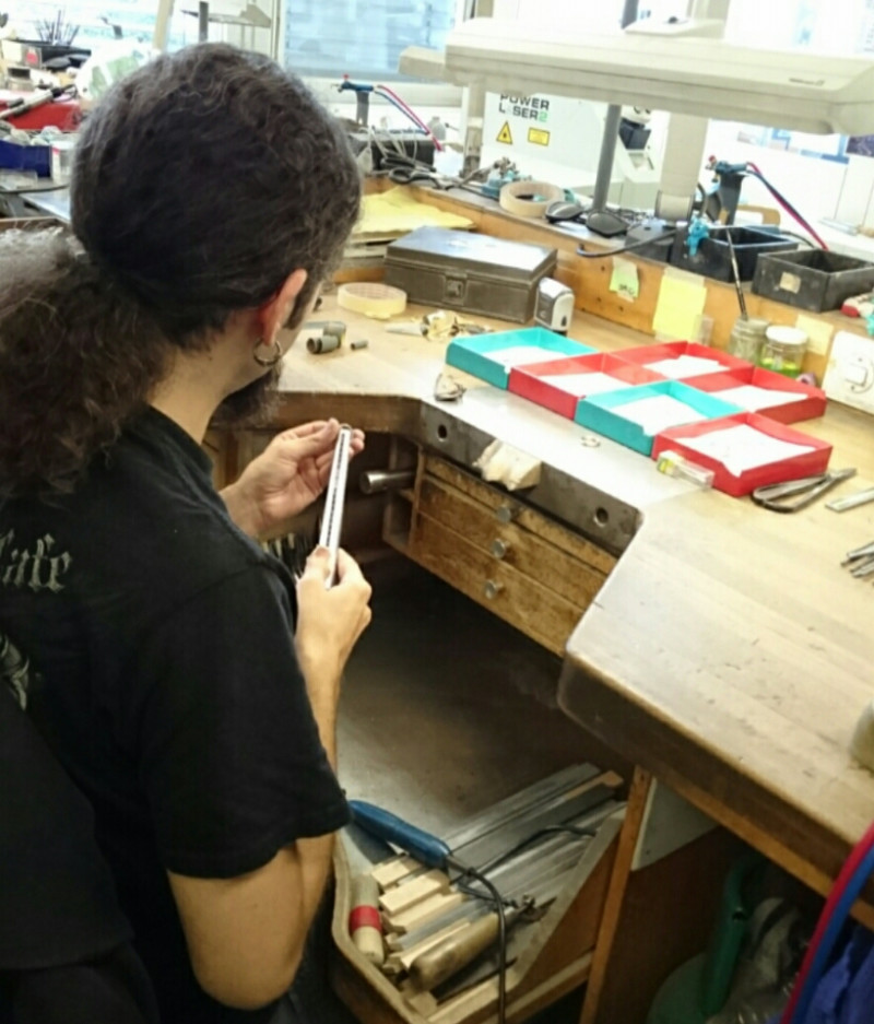 内甲丸仕上げの作業