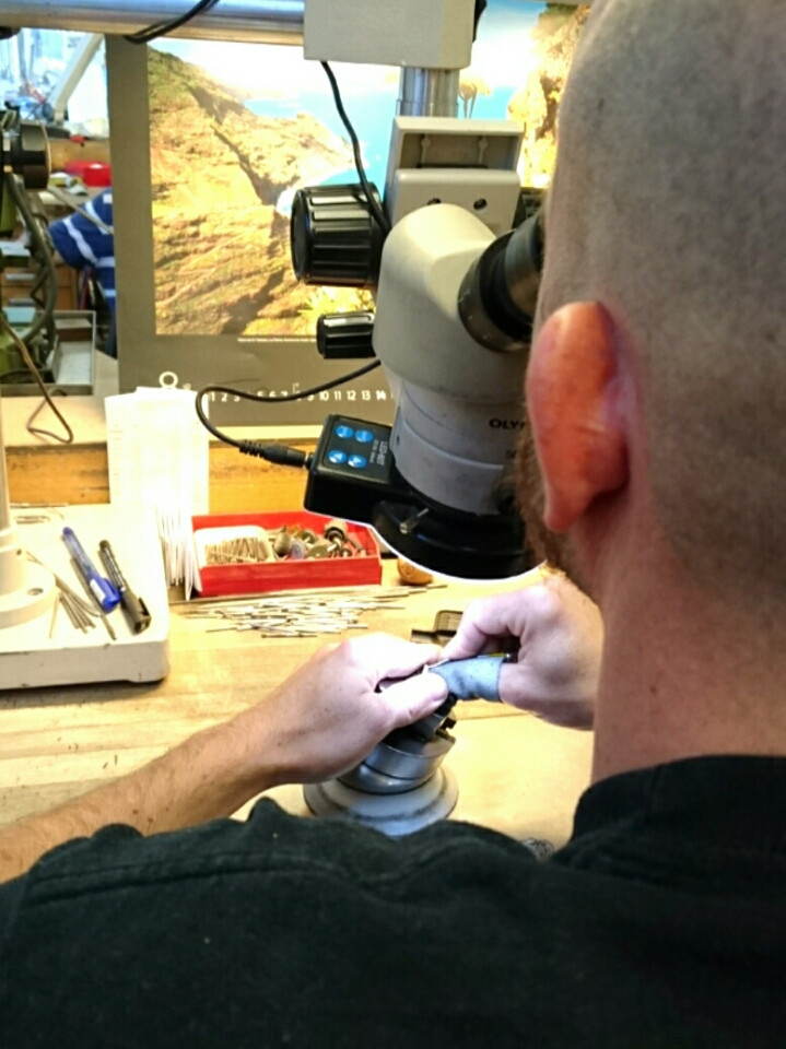 とても細かい作業