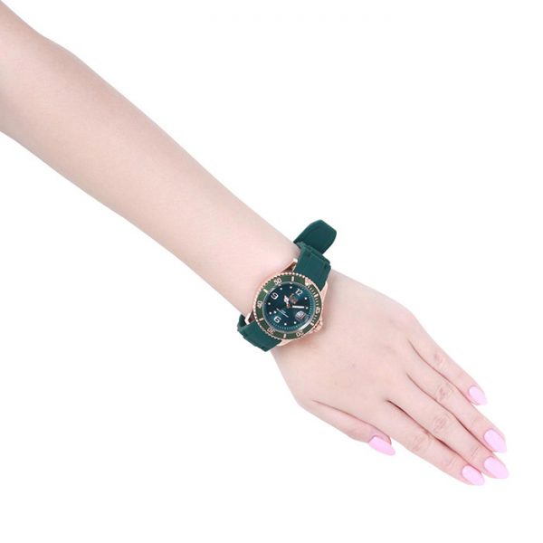 今話題のICEウォッチのフォレストグリーンおしゃれ