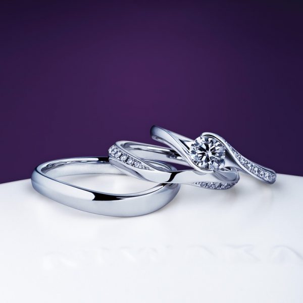 新潟で選ぶ結婚指輪|NIWAKA「茜雲」をお迎えいただいたY様&M様のウェーブデザインで叶えた特別なストーリー