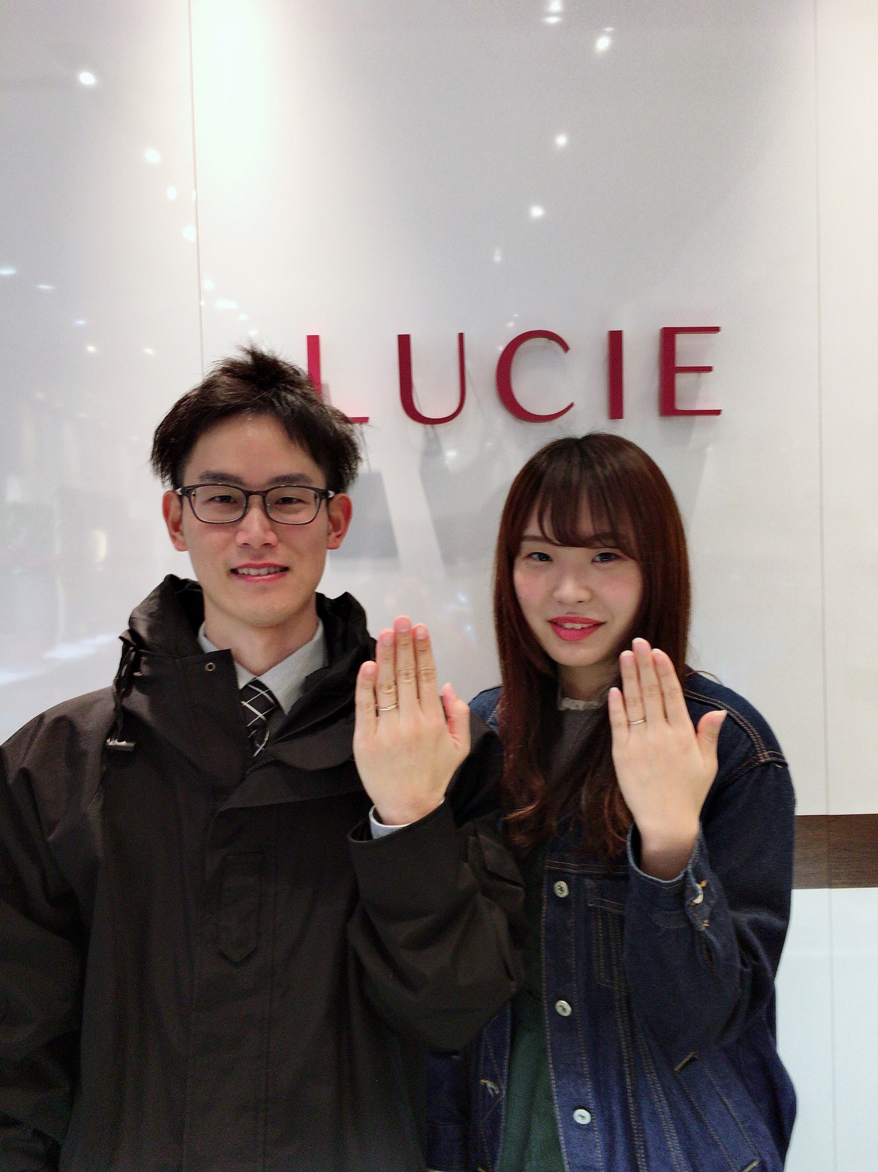 結婚指輪は華奢可愛いLUCIEのLeafageで決まり！山頂からの絶景の中でのプロポーズ・・！