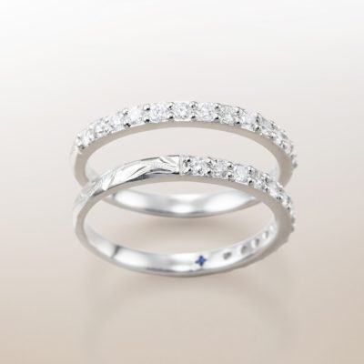 ハワイアンジュエリーの可愛い婚約指輪と結婚指輪のブランドはMAKANAのダイヤモンドエタニティリング