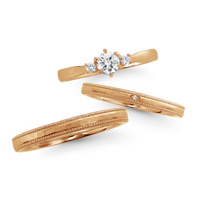 大人気のサンリオキャラクターキティちゃんをモチーフにした婚約指輪と結婚指輪のセットリング ハローキティ