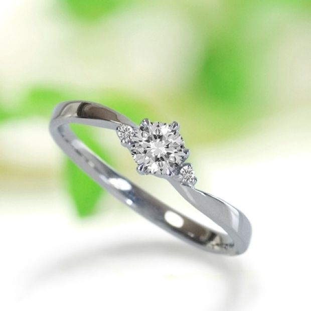 新潟でお花モチーフの結婚指輪婚約指輪マリッジエンゲージリングを探すならBROOCHブローチで正規取扱のLAPAGEラパージュフルールコレクションが可愛くてオススメ