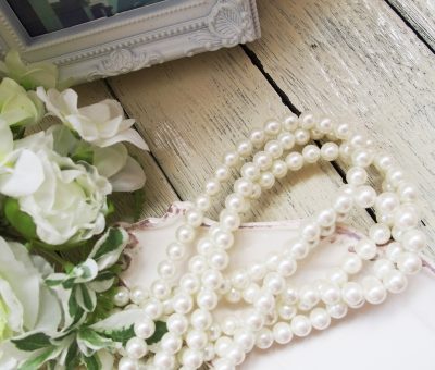 華やかでかわいい一生使う花嫁道具や嫁入り道具は真珠のネックレス