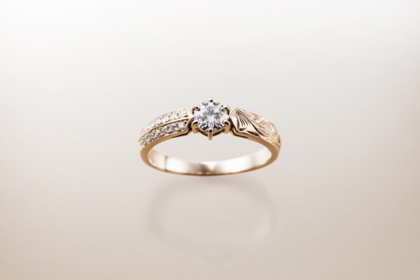 人気のハワイアンジュエリーの婚約指輪