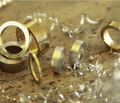 鍛造製法硬くて丈夫な結婚指輪