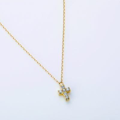 cross Dia necklace