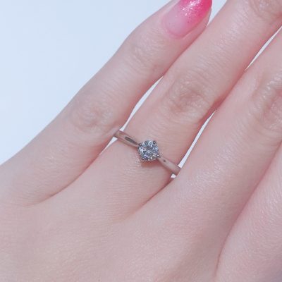 BROOCH 婚約指輪 エンゲージリング シンプルストレート4点留めデザイン