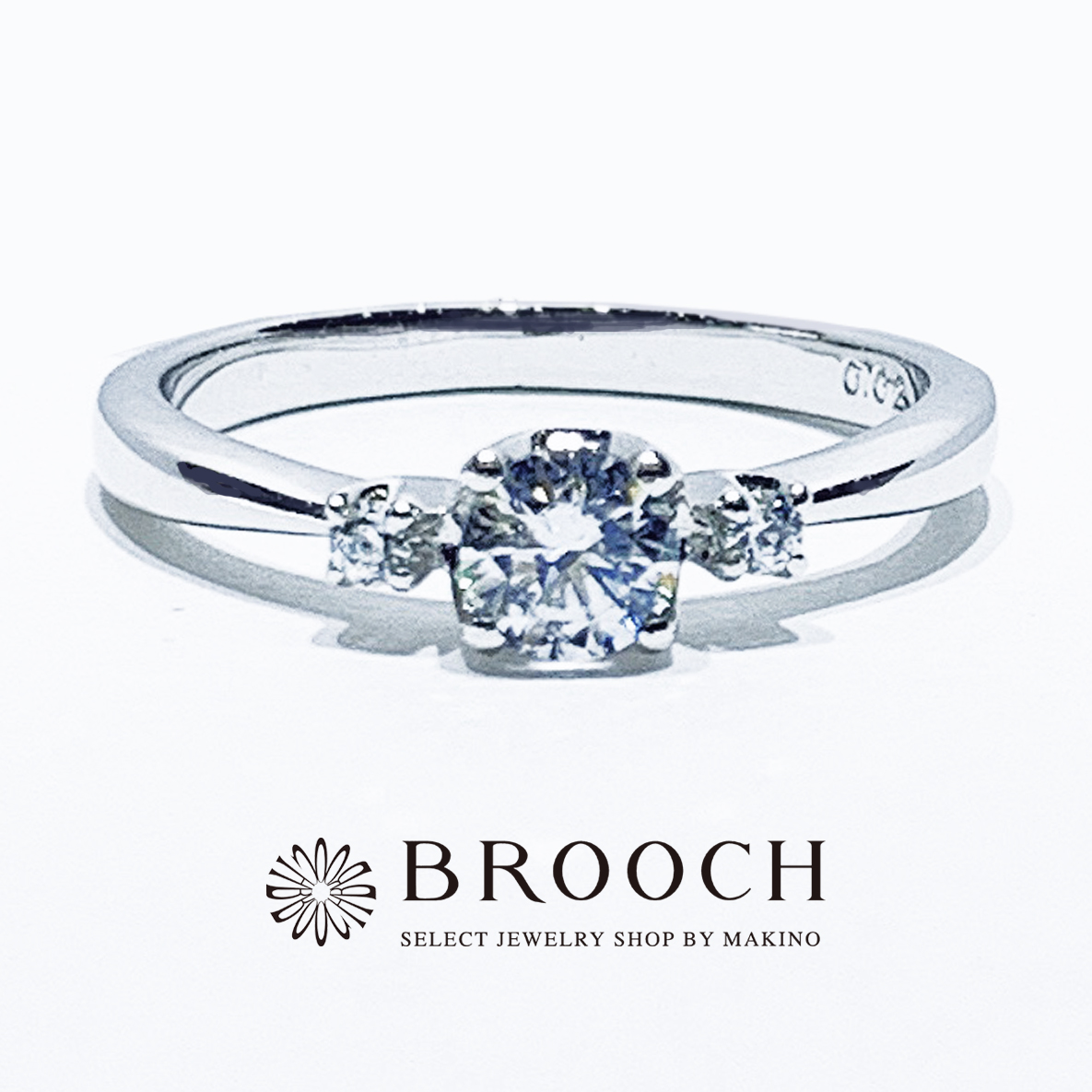 BROOCH　婚約指輪　エンゲージリング　シンプル両サイドメレ