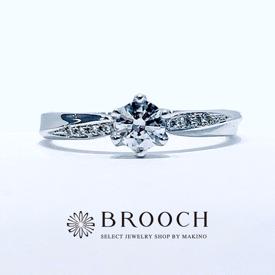 BROOCH　婚約指輪　エンゲージリング　シンプル両サイドメレ