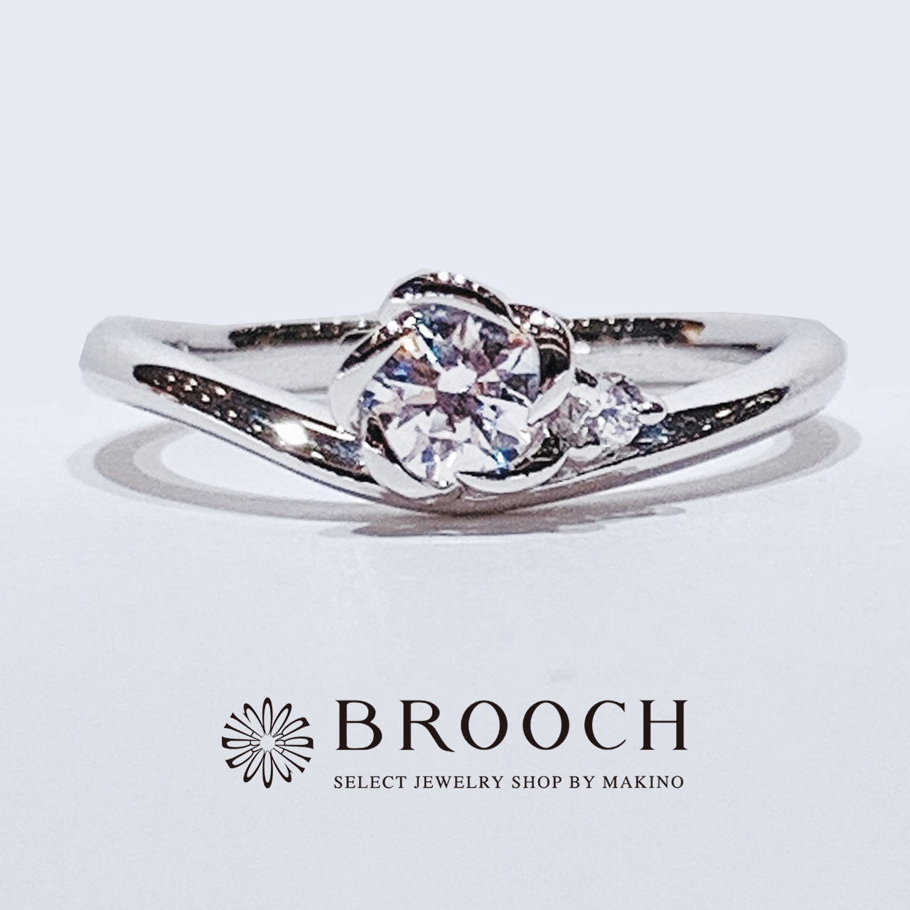 BROOCH　婚約指輪　エンゲージリング　V字フラワーデザイン