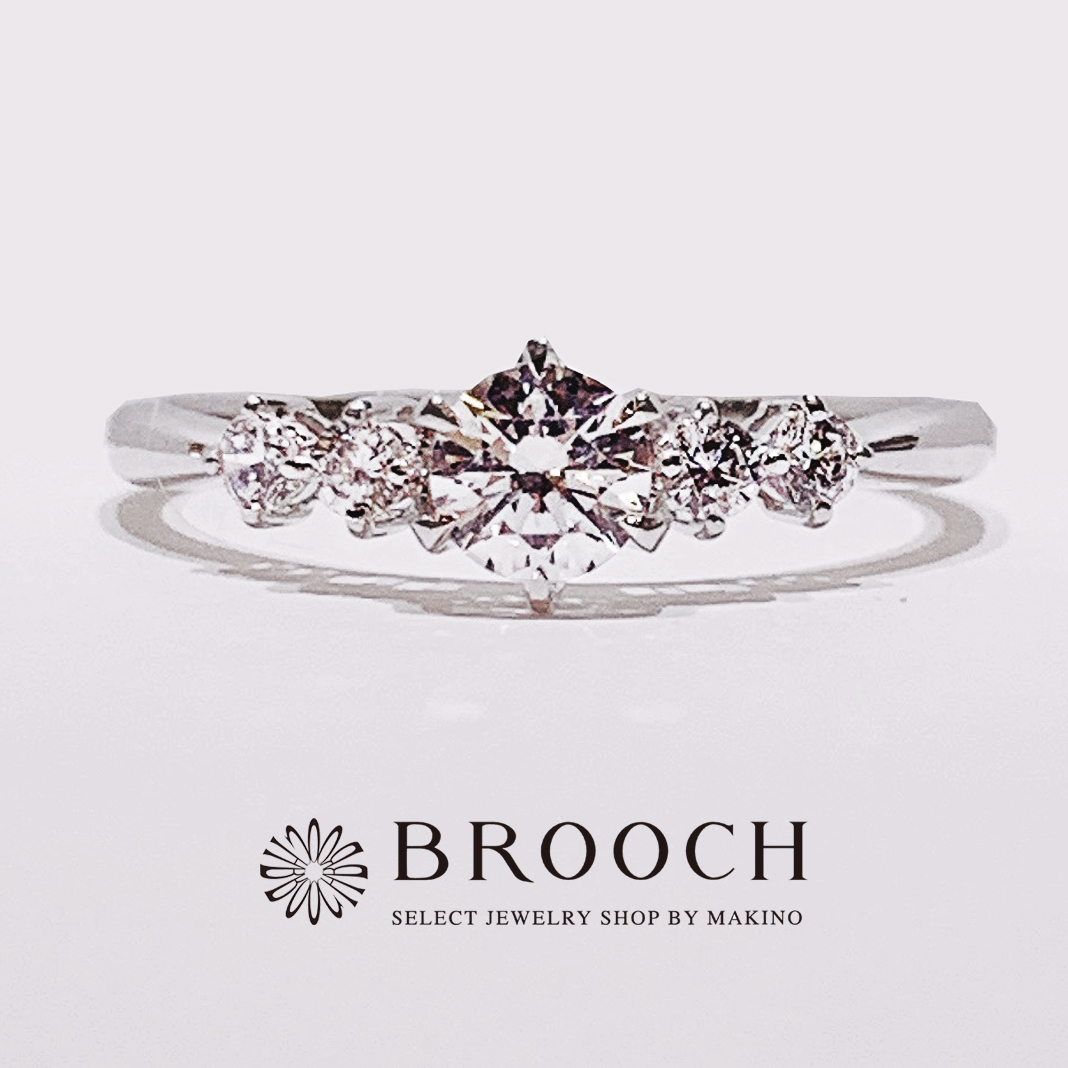 BROOCH　婚約指輪　エンゲージリング　かわいい　華やかなデザイン