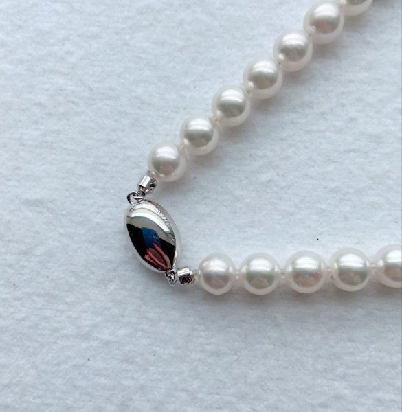 入学式や卒園式で必要なパールのネックレスはブローチ