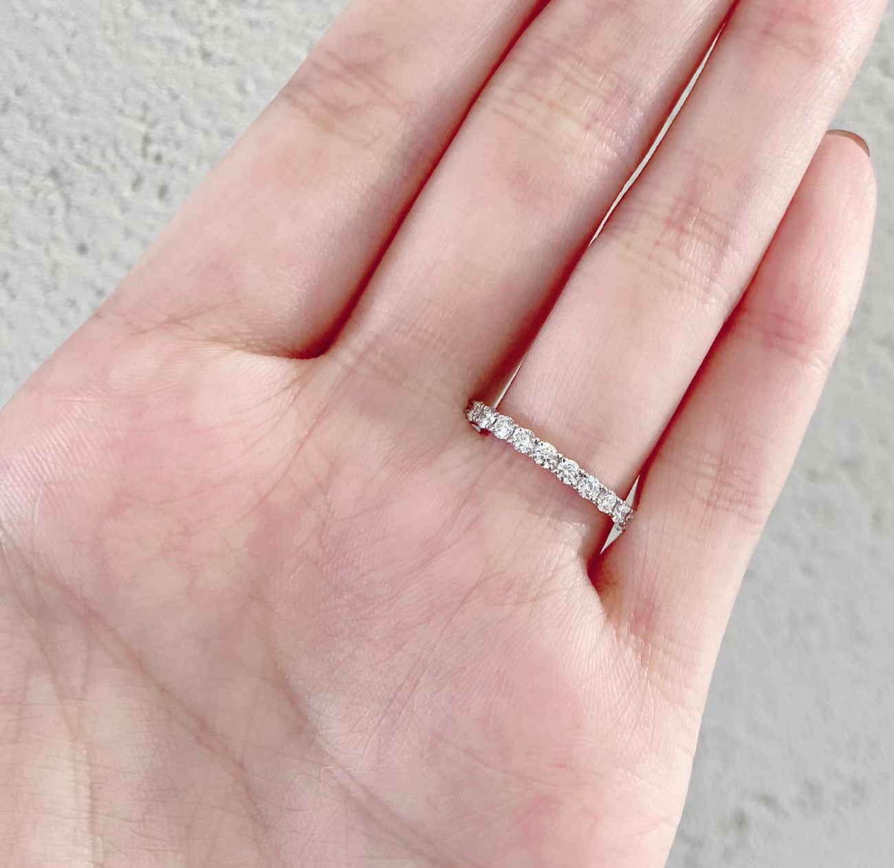 フルエタニティリングは全周ダイヤモンドで記念日にピッタリ!