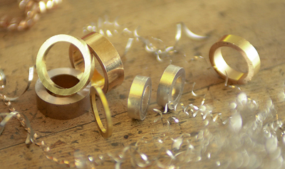 鍛造製法で作られたフラージャコーの丈夫な結婚指輪