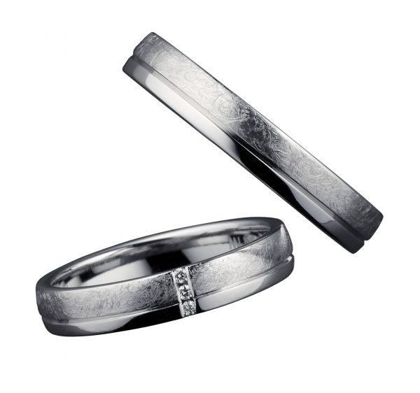 海外ブランドで和紙をイメージしたマットなデザインがかっこいいユーロウエディングバンドの結婚指輪