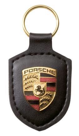 タグ・ホイヤーとポルシェのパートナーシップ締結を祝して、2021年４月20日（火）から５月31日（月）までの６週間限定で「2021 the 1st National Campaign-Forever Chasing Tomorrow」が実施されます。対象商品をご成約のお客様にはオリジナルキーチェーンをプレゼント