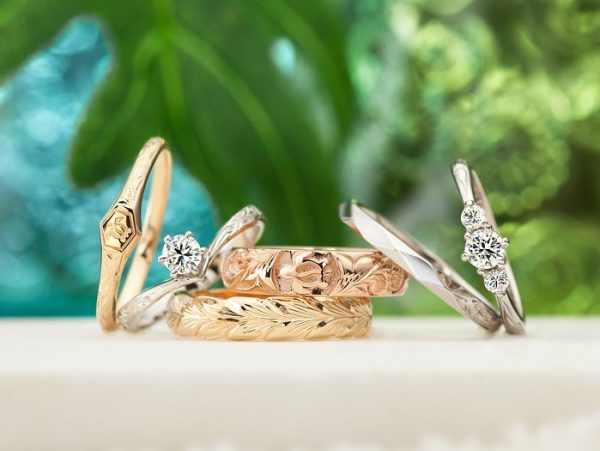 ハワイアンジュエリーのかわいいゴールドの重ね着けリング