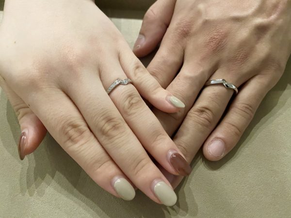 一目ぼれした結婚指輪はダイヤモンドも綺麗なNIWAKAの「綾」