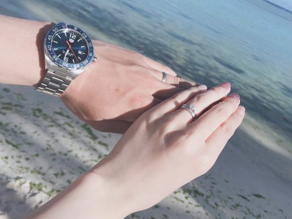 新潟の海のプロポーズは婚約指輪(エンゲージリング)をサプライズで