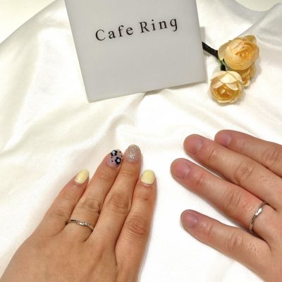 細身でスッキリとした結婚指輪がかわいい