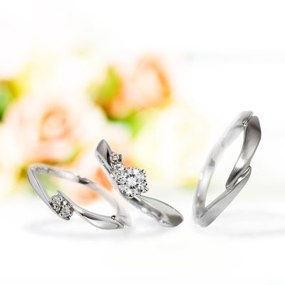 お花モチーフの婚約指輪結婚指輪