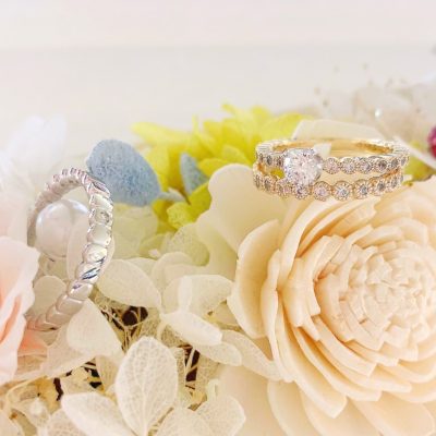 星モチーフの婚約指輪と結婚指輪