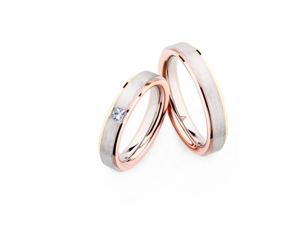 ３色のカラーコンビデザインの丈夫な結婚指輪ならクリスチャンバウアー 