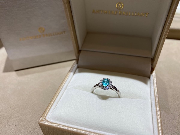 10周年の記念でパライバトルマリンのリング