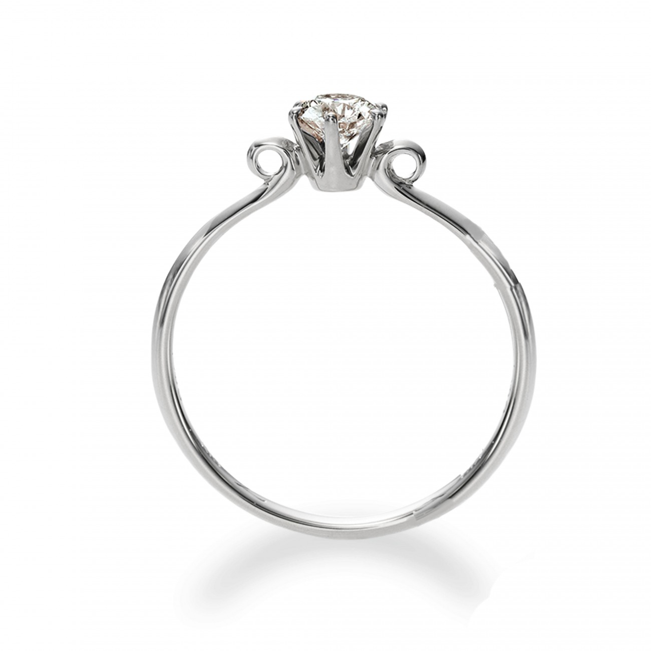 クルンとしたデザインかわいい婚約指輪