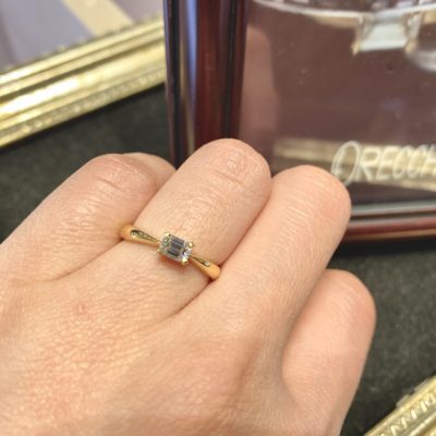 シンプルでかわいいオレッキオの婚約指輪