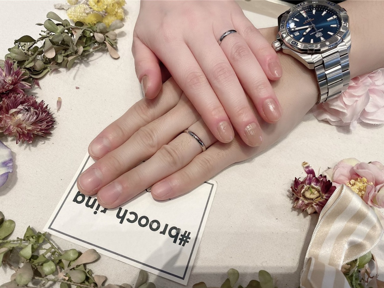 ロマンチックなジンクスSomethingBlueの結婚指輪